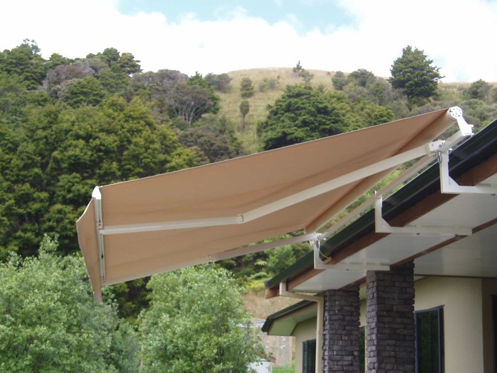 canvasconceptsretractableawning3 Canvas Concepts